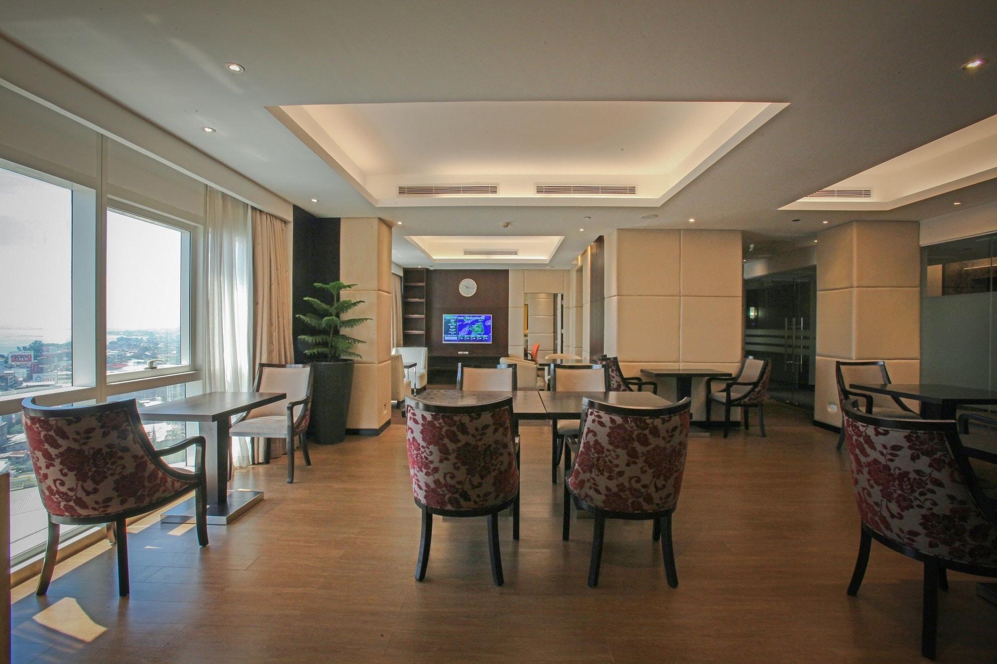 Limketkai Luxe Hotel Cagayan de Oro Esterno foto