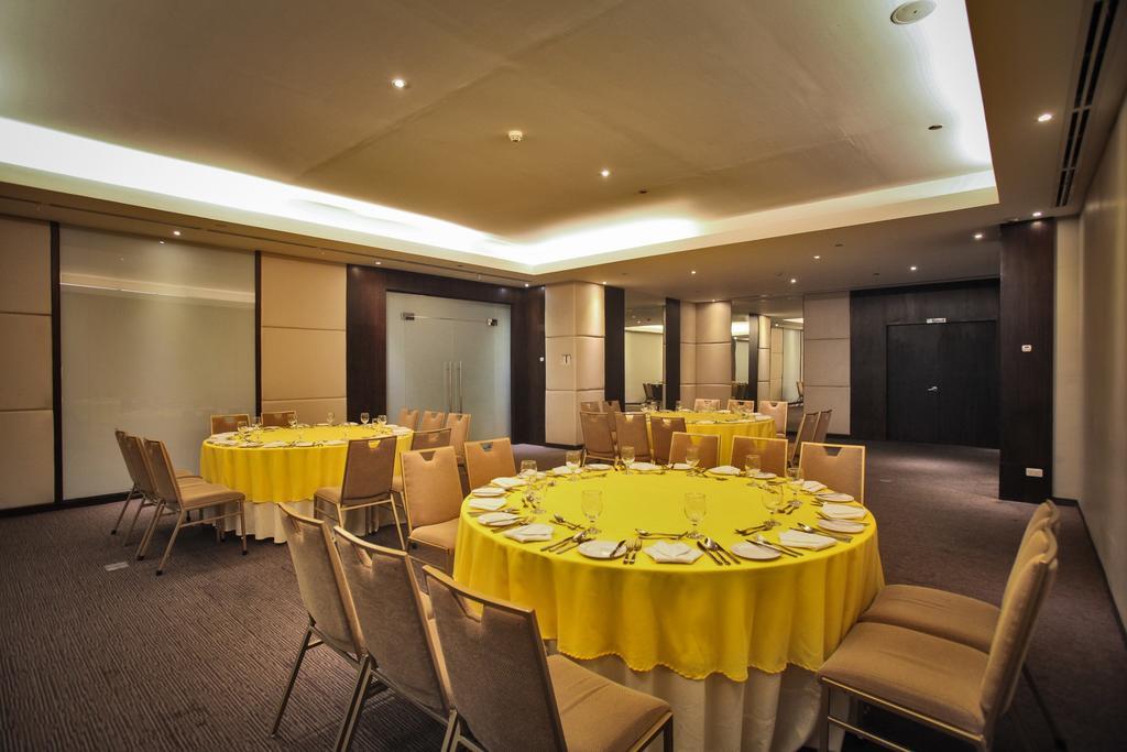 Limketkai Luxe Hotel Cagayan de Oro Esterno foto